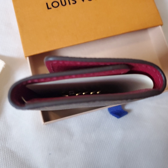 Louis Vuitton 6 keys Holder - Picture 8 of 8